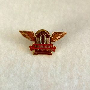 Vintage Hawaii Public Radio KHPR “True Believer” Pin